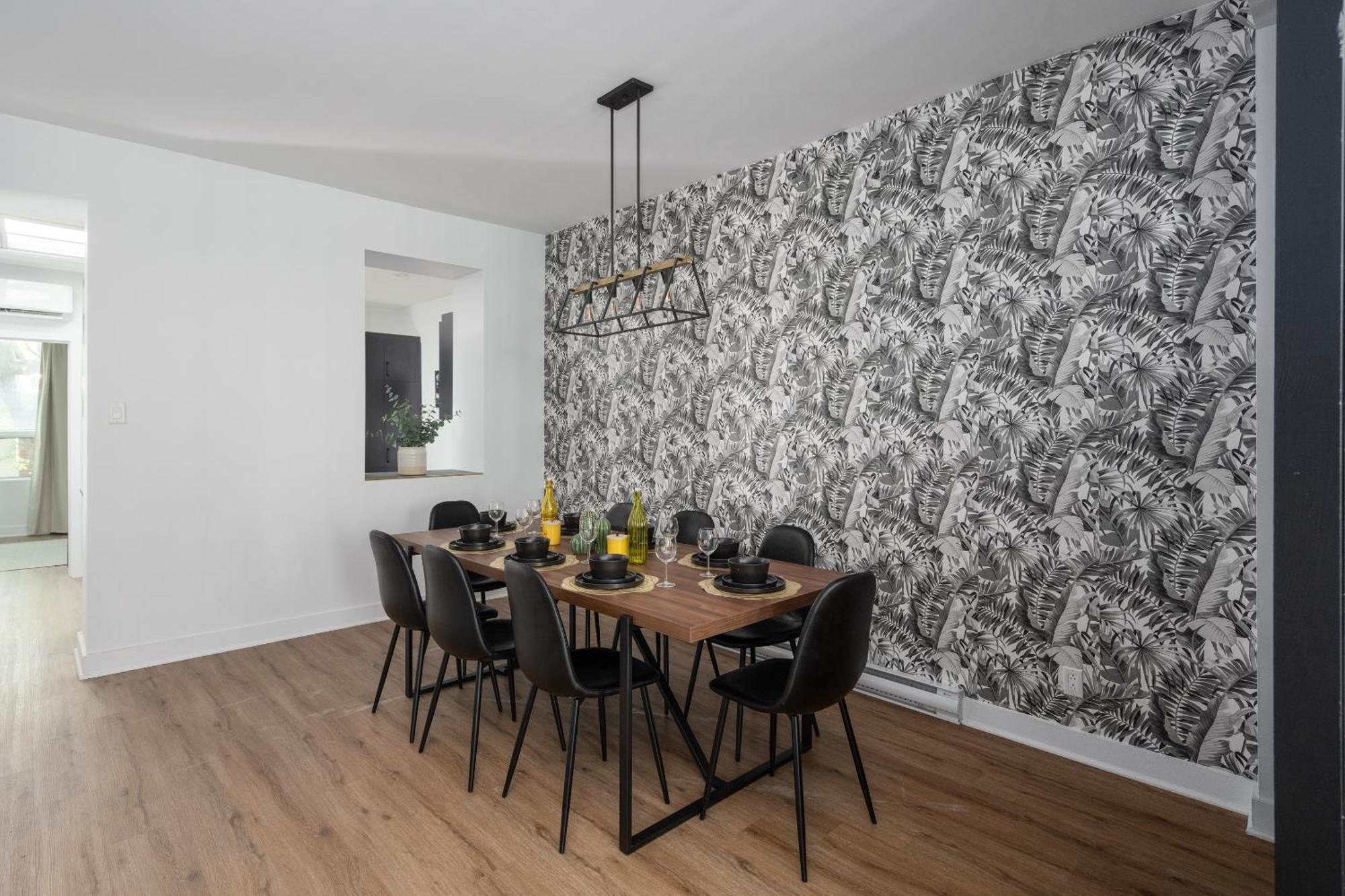 Downtown Penthouse 2 Level-4bdrs-8guests * Montreal